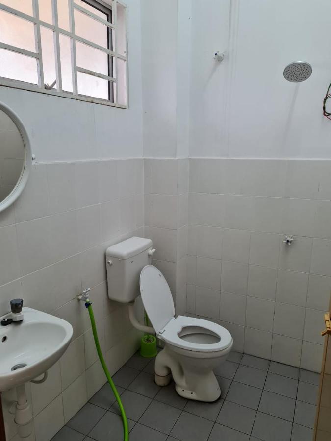 As'Cattleya Homestay Sepang Esterno foto